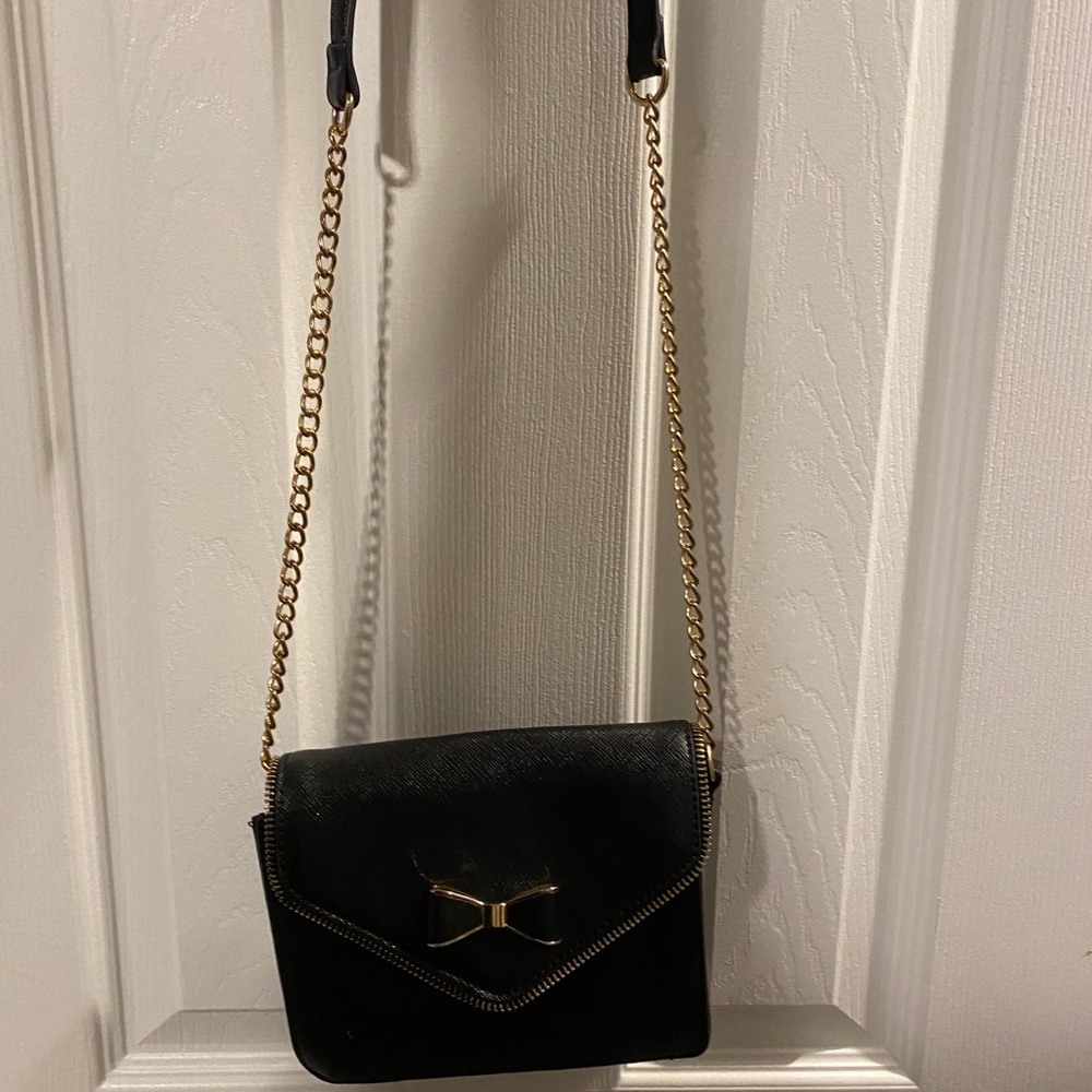Black crossbody bag